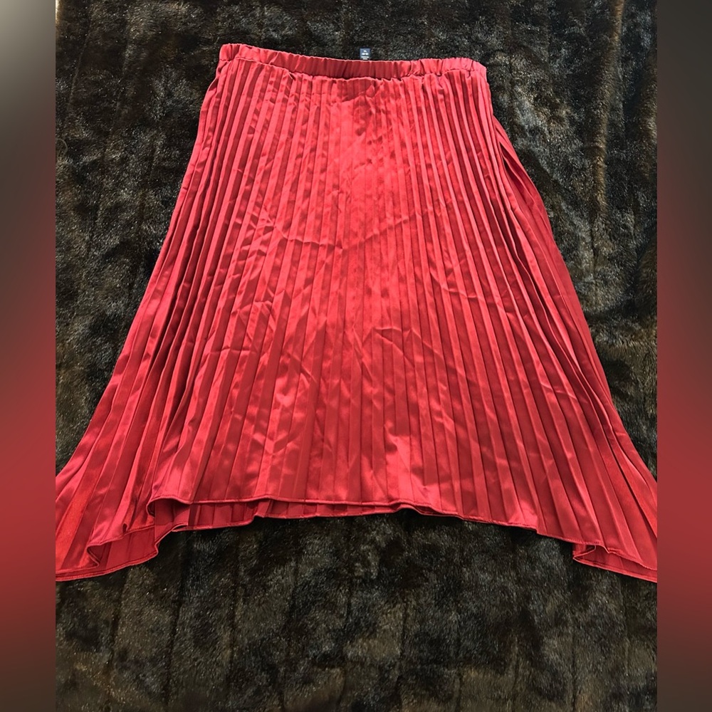 ♥️ Scoop Red Pleated Midi Skirt Women’s Size XL (16-18) Flowy Asymmetrical Hem